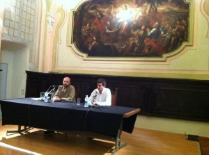 Mauro Covacich dialoga con Lorenzo Pavolini nel Refettorio di San Paolo Maggiore